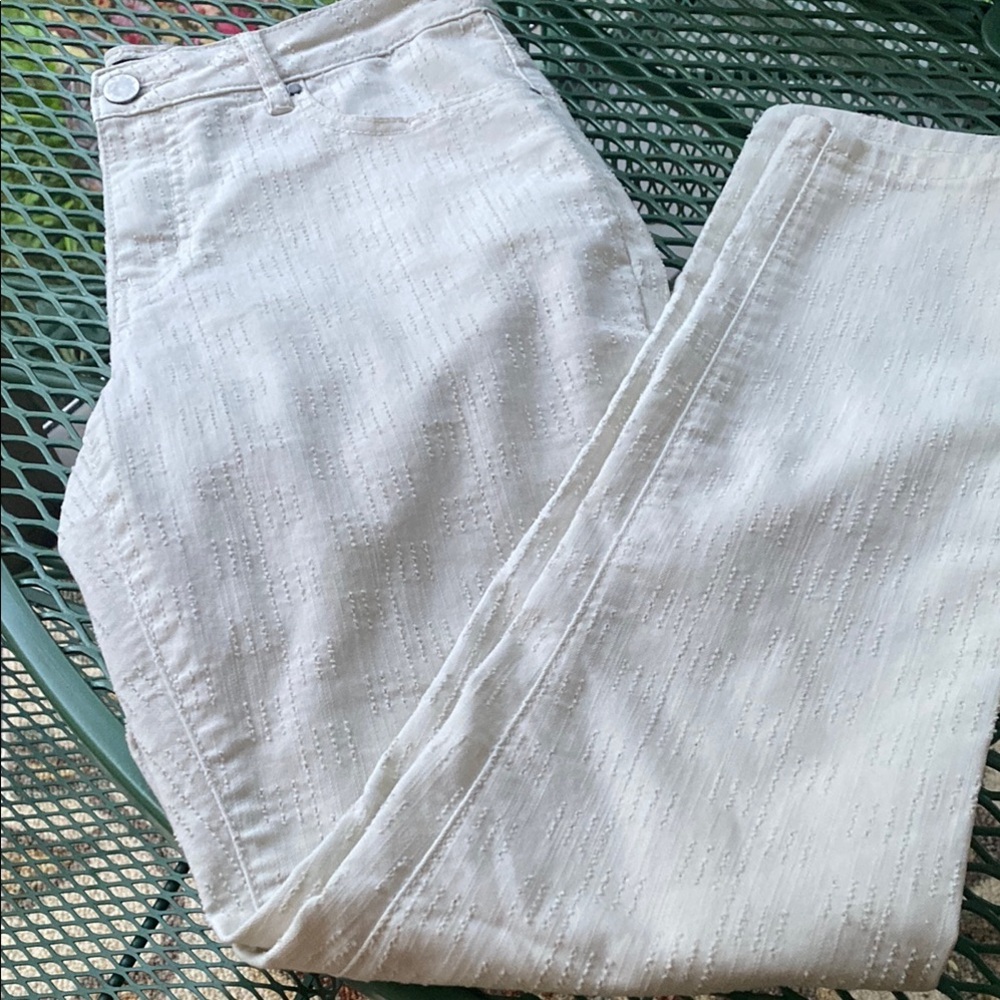 Tru Luxe Jeans Cream  Denim with Light Stitching